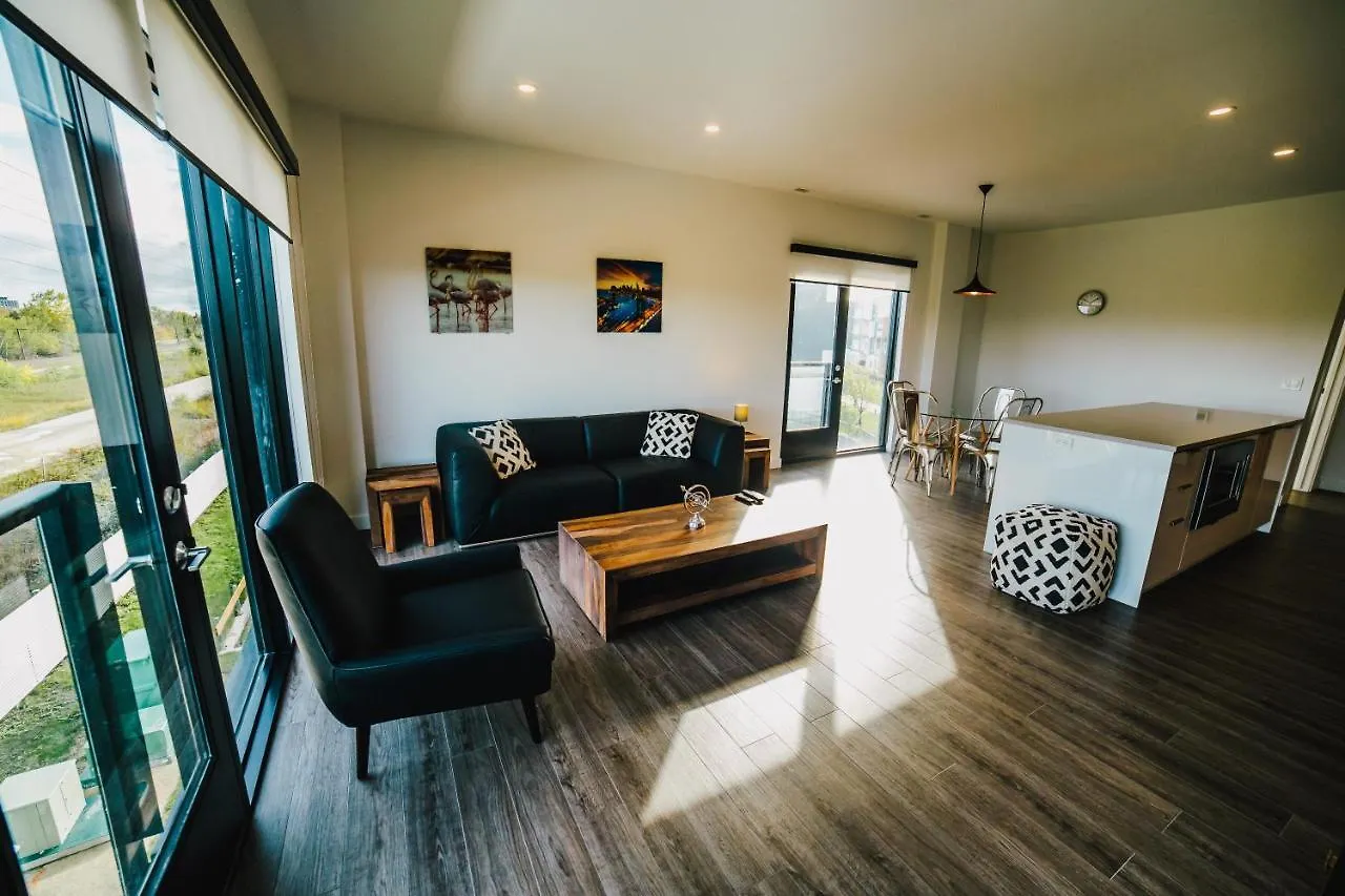 Lxtx Luxury Apartments By Corporate Stays Winnipeg 0*,